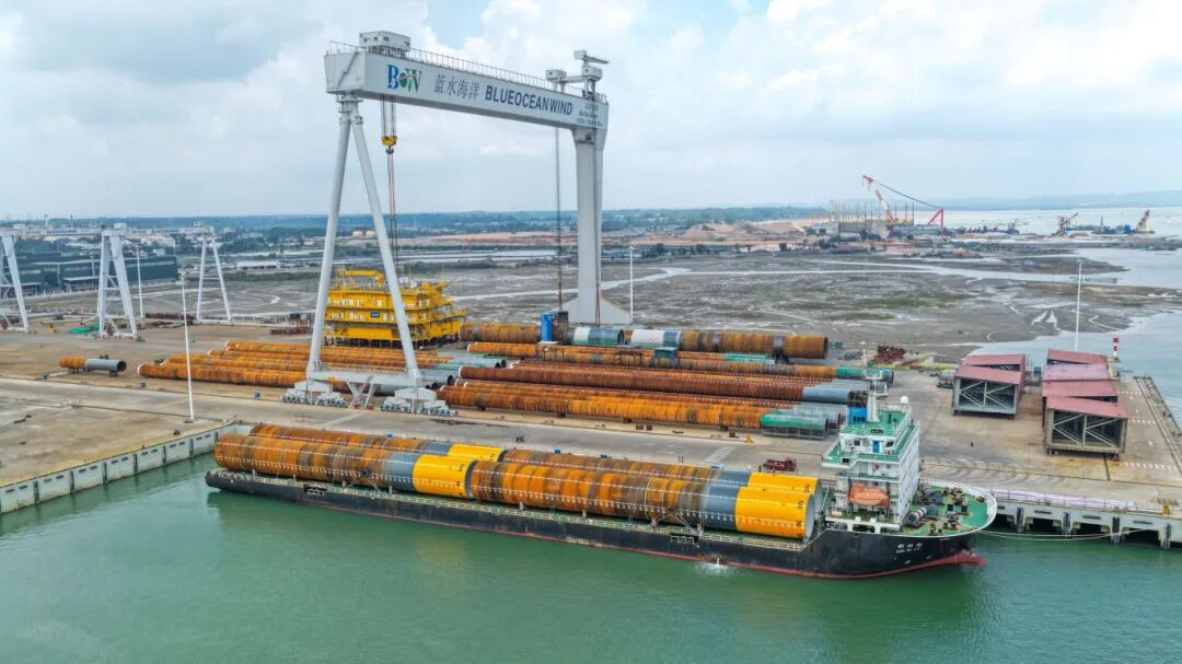“超大号快递”直送！东南亚最大兆瓦海上风电项目启运